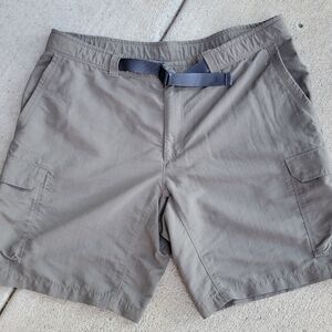 The North Face Men's Cargo Shorts Size 40
